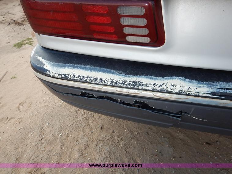 image for item I5420 1991 Ford Taurus L