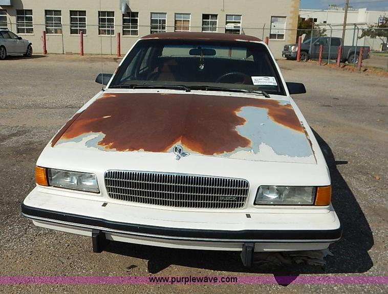 image for item I5422 1990 Buick Century Limited