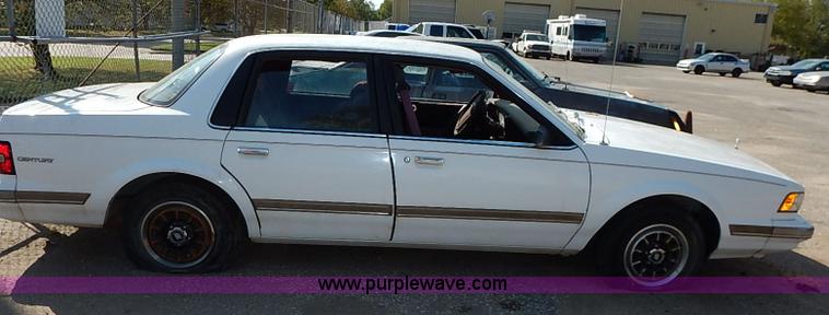 image for item I5423 1996 Buick Century