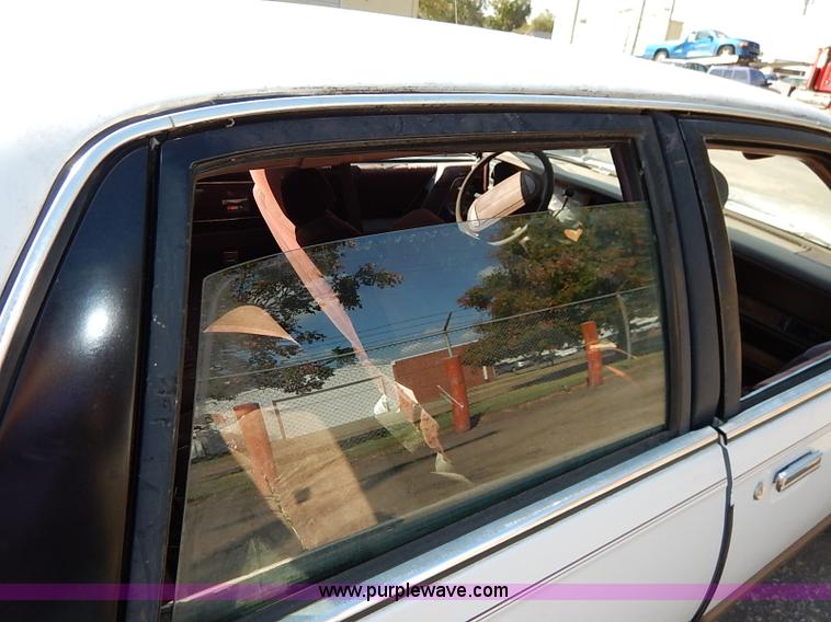 image for item I5423 1996 Buick Century