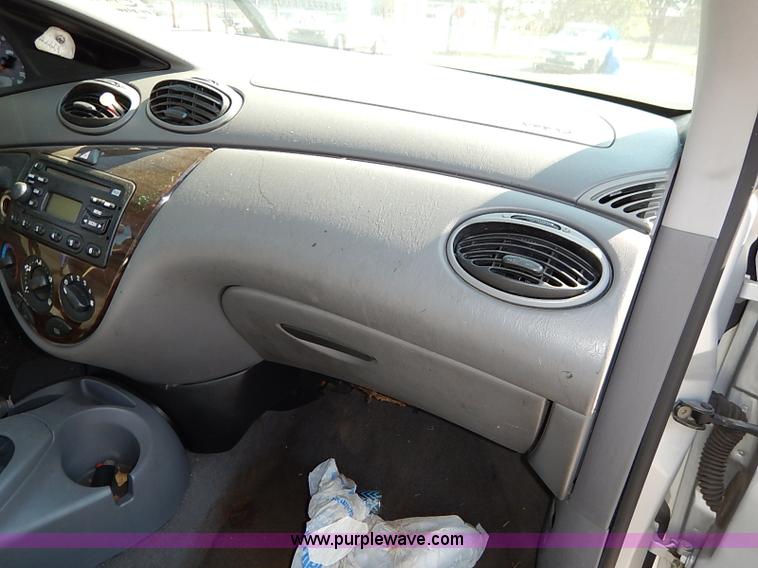 image for item I5424 2001 Ford Focus ZTS