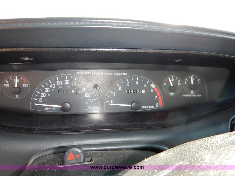 image for item I5425 1995 Buick Skylark GS