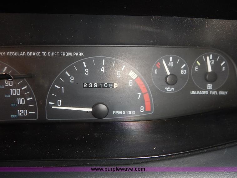 image for item I5425 1995 Buick Skylark GS