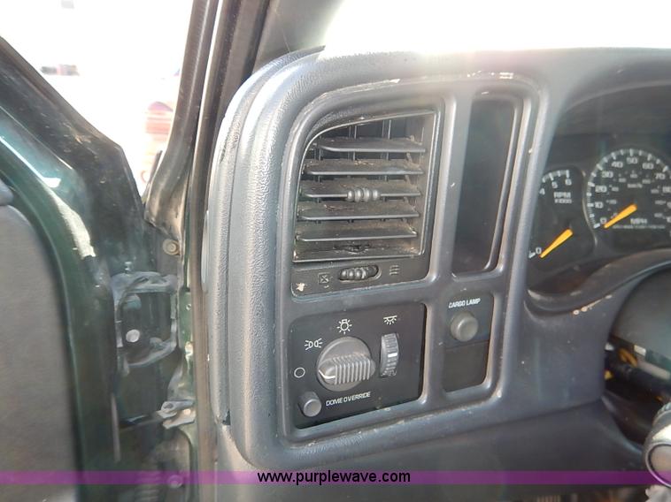 image for item I5426 2001 Chevrolet Silverado 1500 Ext. Cab pickup truck