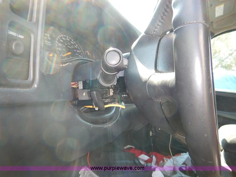 image for item I5426 2001 Chevrolet Silverado 1500 Ext. Cab pickup truck