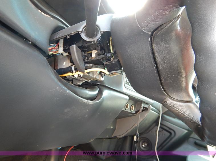 image for item I5426 2001 Chevrolet Silverado 1500 Ext. Cab pickup truck