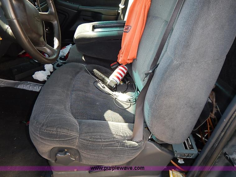 image for item I5426 2001 Chevrolet Silverado 1500 Ext. Cab pickup truck