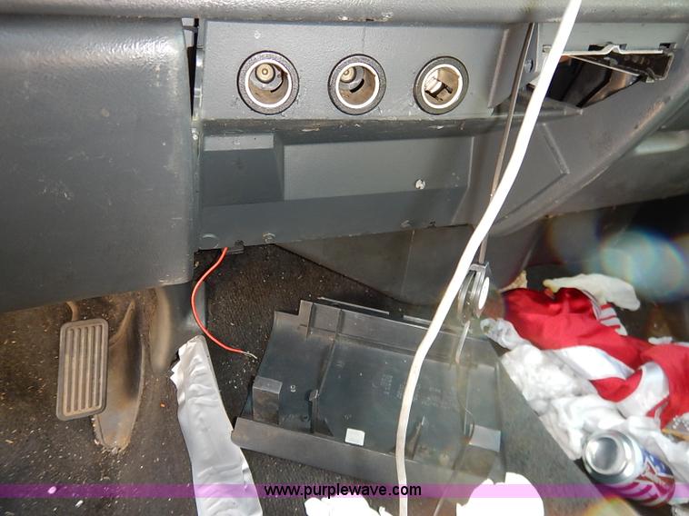 image for item I5426 2001 Chevrolet Silverado 1500 Ext. Cab pickup truck