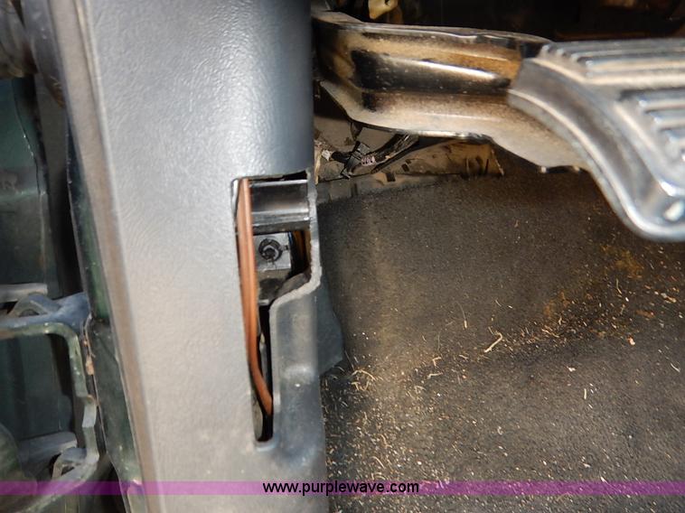 image for item I5426 2001 Chevrolet Silverado 1500 Ext. Cab pickup truck