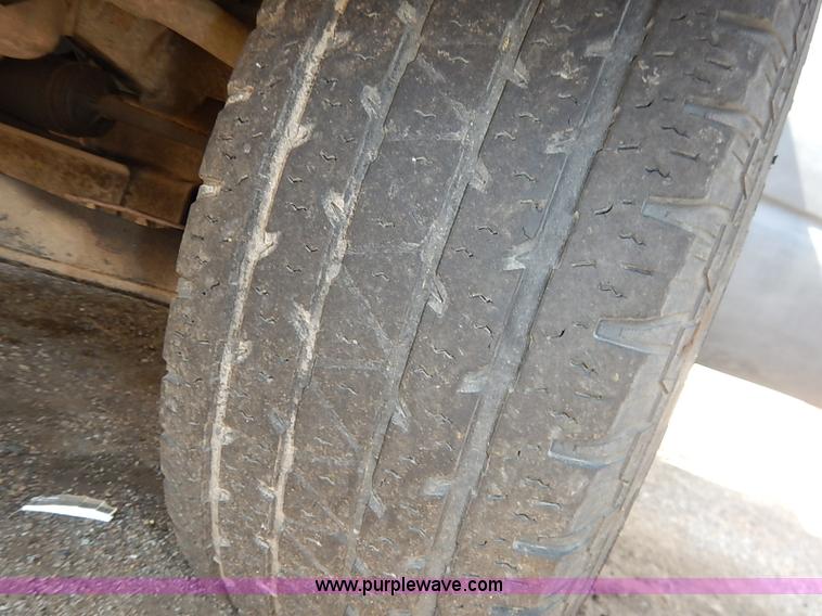 image for item I5426 2001 Chevrolet Silverado 1500 Ext. Cab pickup truck