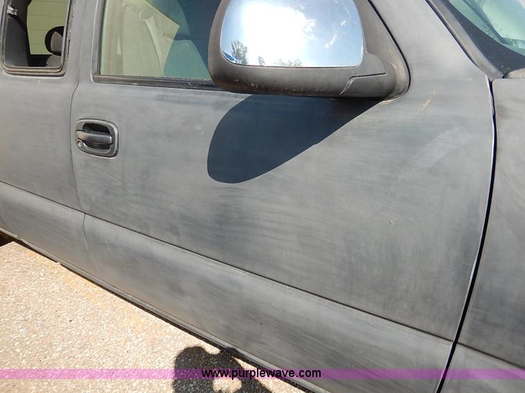 image for item I5426 2001 Chevrolet Silverado 1500 Ext. Cab pickup truck