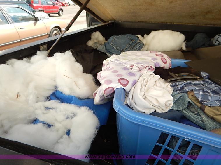 image for item I5426 2001 Chevrolet Silverado 1500 Ext. Cab pickup truck