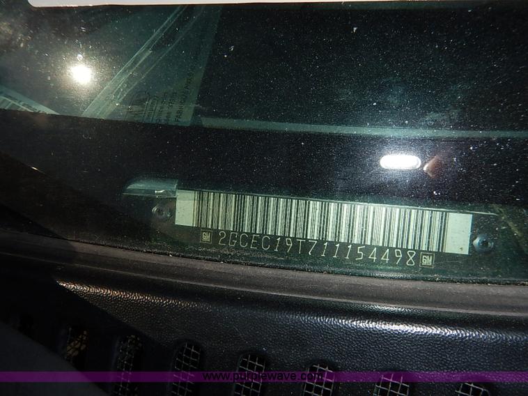 image for item I5426 2001 Chevrolet Silverado 1500 Ext. Cab pickup truck