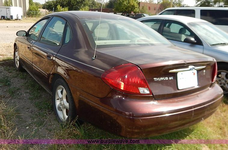 image for item I5428 2000 Ford Taurus SE SVG