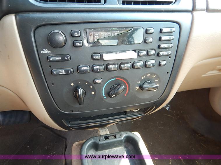 image for item I5428 2000 Ford Taurus SE SVG