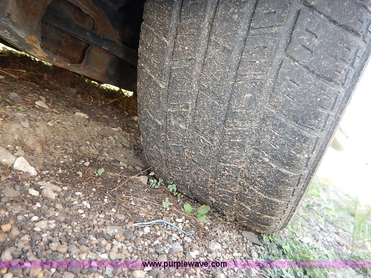 image for item I5428 2000 Ford Taurus SE SVG