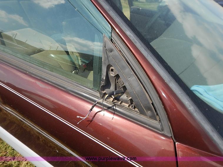 image for item I5428 2000 Ford Taurus SE SVG