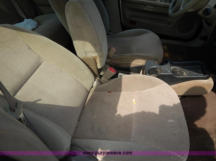 image for item I5428 2000 Ford Taurus SE SVG