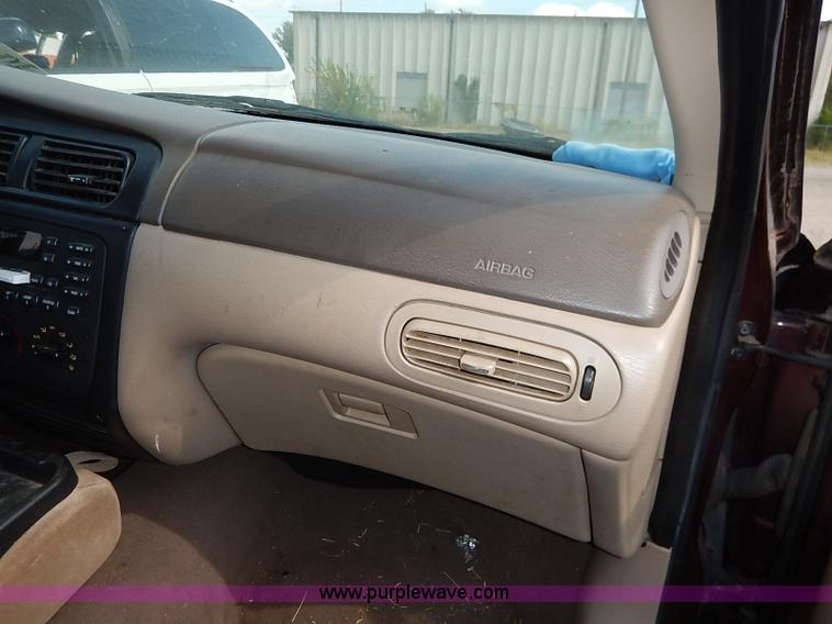 image for item I5428 2000 Ford Taurus SE SVG