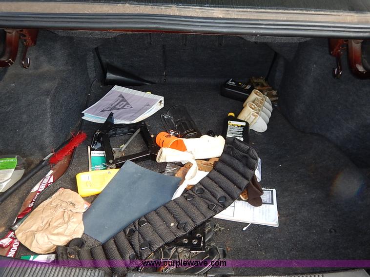 image for item I5428 2000 Ford Taurus SE SVG