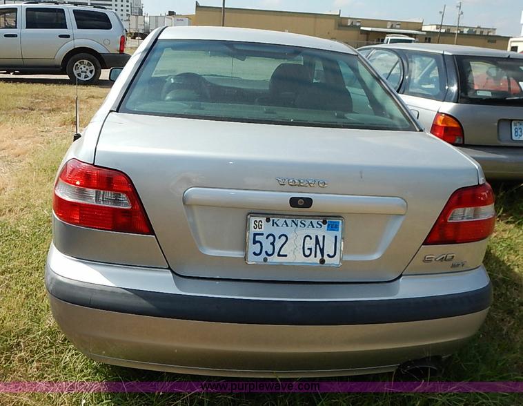 image for item I5429 2001 Volvo S40