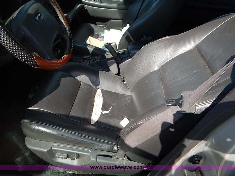 image for item I5429 2001 Volvo S40