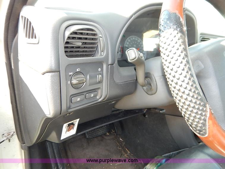 image for item I5429 2001 Volvo S40