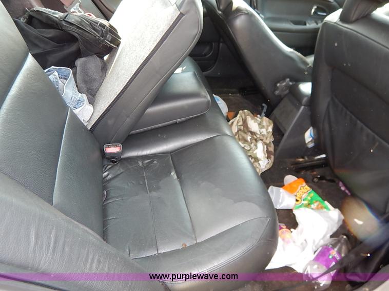 image for item I5429 2001 Volvo S40