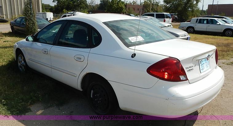 image for item I5430 2001 Ford Taurus SE