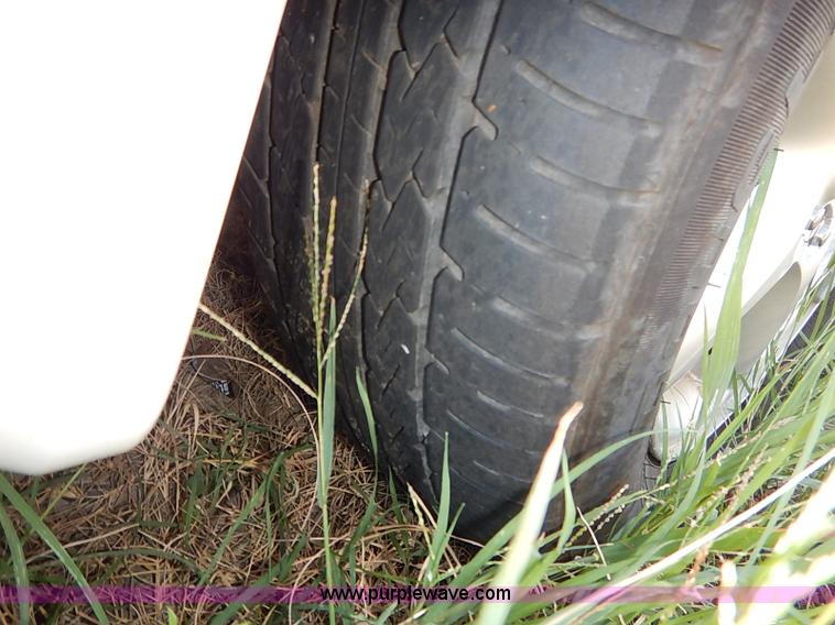 image for item I5430 2001 Ford Taurus SE