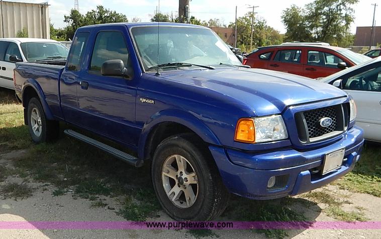 image for item I5431 2005 Ford Ranger SuperCab pickup truck