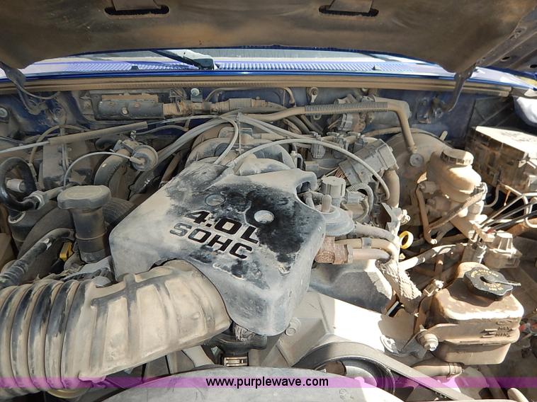 image for item I5431 2005 Ford Ranger SuperCab pickup truck