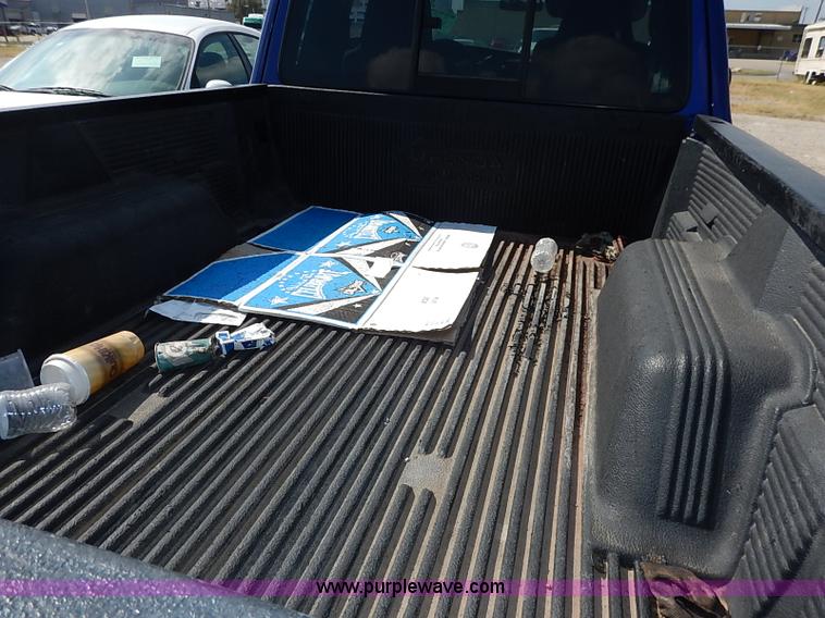 image for item I5431 2005 Ford Ranger SuperCab pickup truck