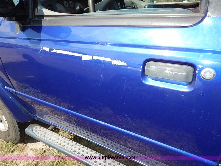 image for item I5431 2005 Ford Ranger SuperCab pickup truck