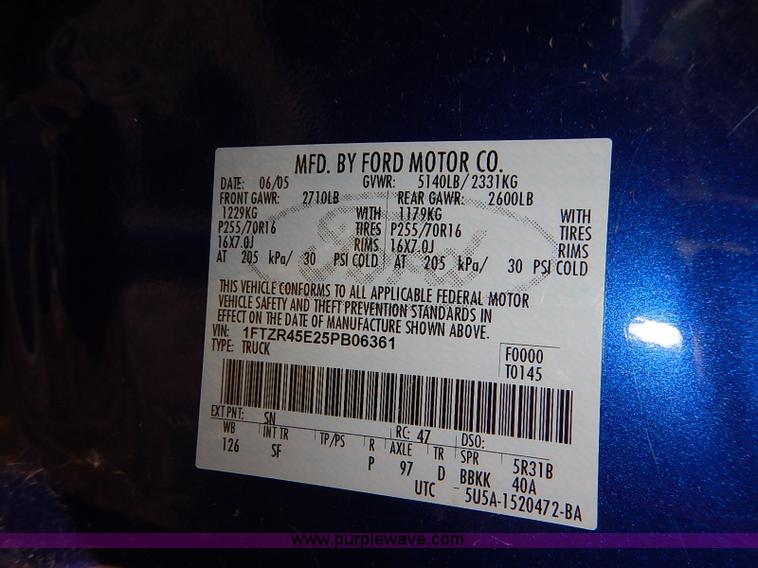 image for item I5431 2005 Ford Ranger SuperCab pickup truck