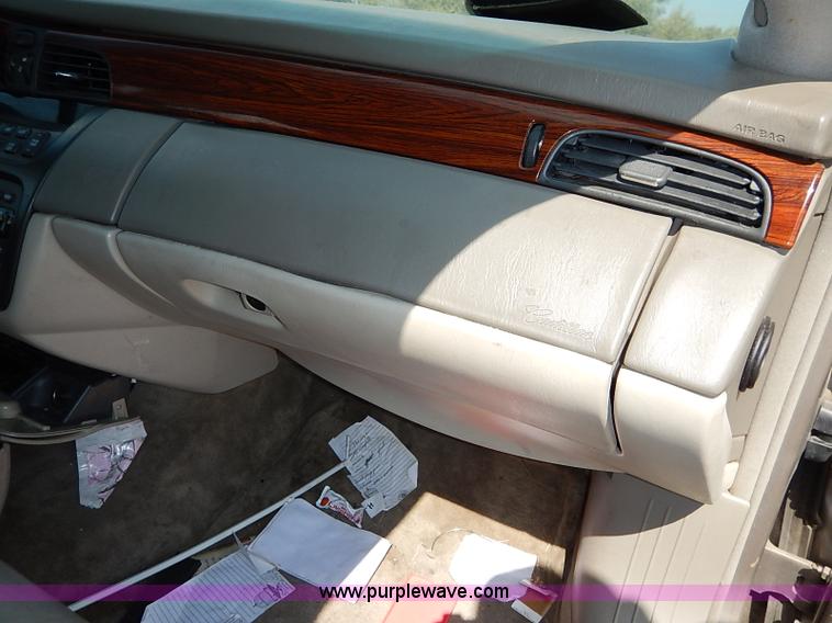 image for item I5432 2001 Cadillac DeVille