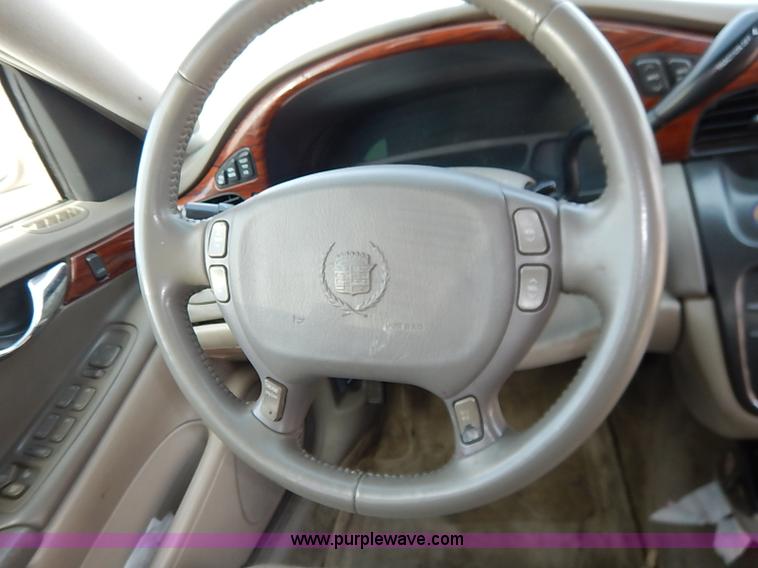 image for item I5432 2001 Cadillac DeVille