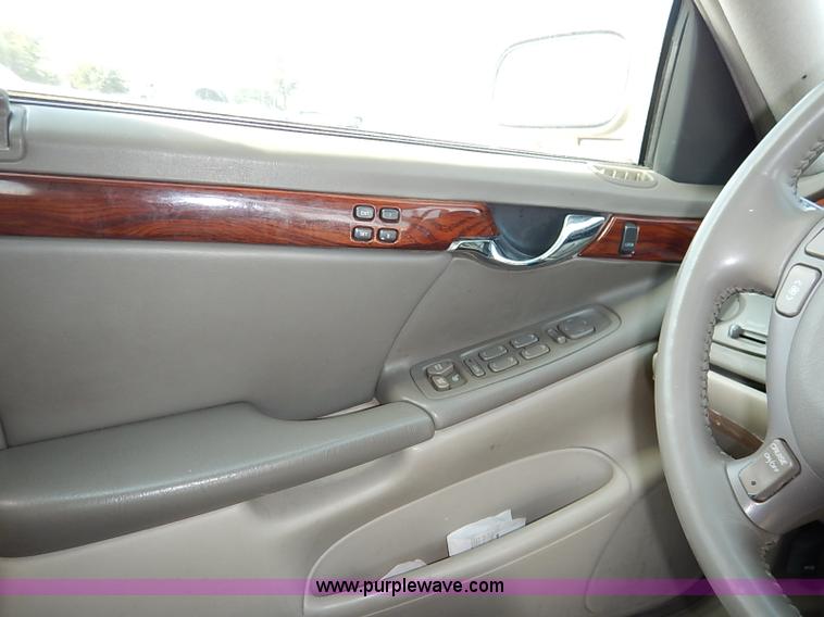 image for item I5432 2001 Cadillac DeVille