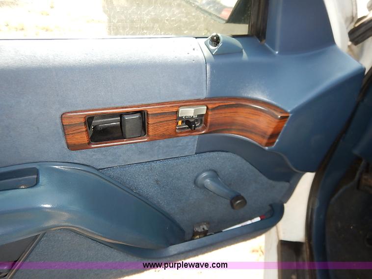 image for item I5433 1991 Chevrolet Lumina