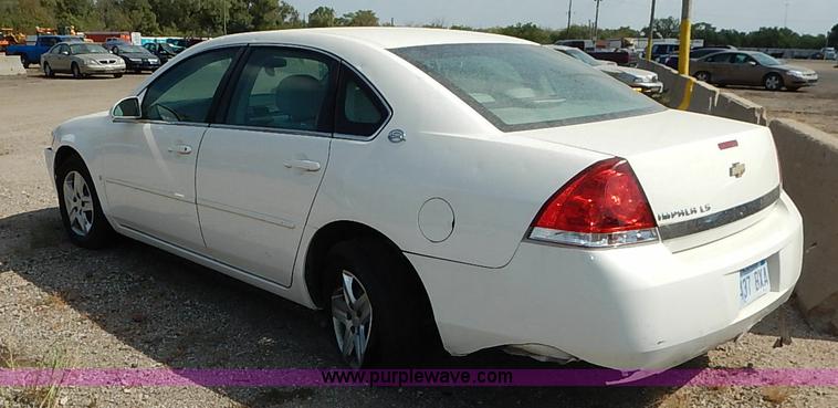 image for item I5435 2006 Chevrolet Impala LS