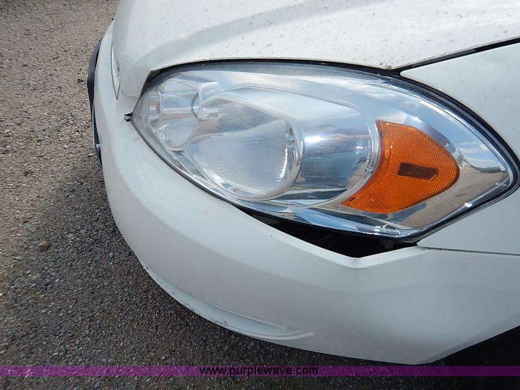 image for item I5435 2006 Chevrolet Impala LS