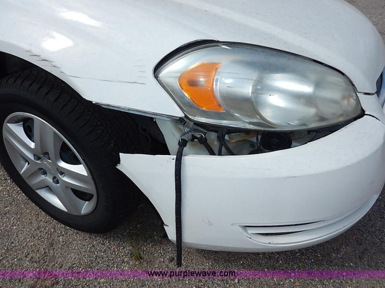image for item I5435 2006 Chevrolet Impala LS