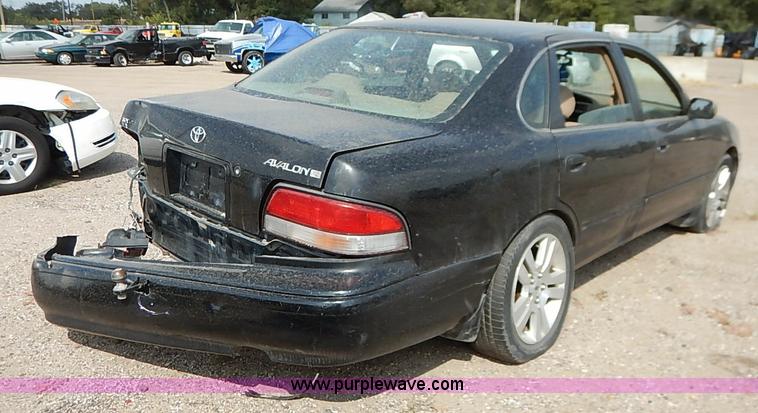image for item I5436 1997 Toyota Avalon XLS