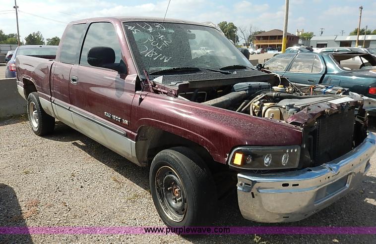 image for item I5438 2000 Dodge Ram 1500 Quad Cab pickup truck
