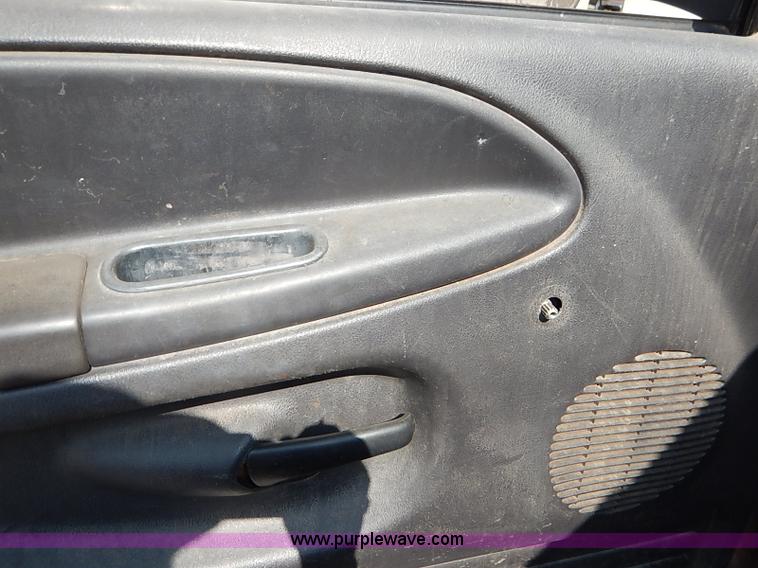 image for item I5438 2000 Dodge Ram 1500 Quad Cab pickup truck