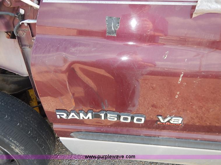 image for item I5438 2000 Dodge Ram 1500 Quad Cab pickup truck