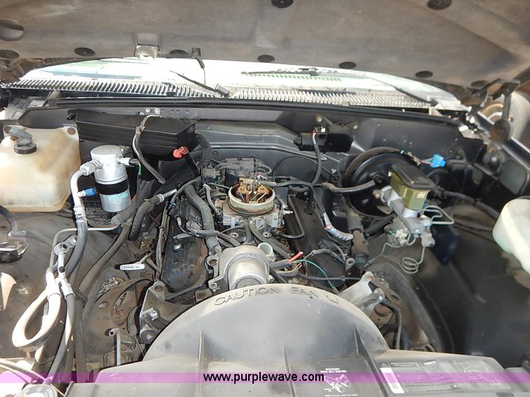 image for item I5439 1991 Chevrolet Silverado 1500 pickup truck