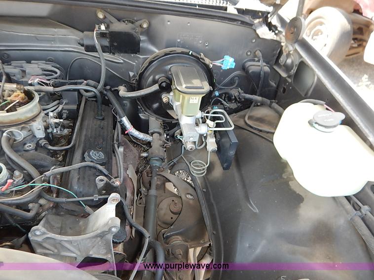 image for item I5439 1991 Chevrolet Silverado 1500 pickup truck