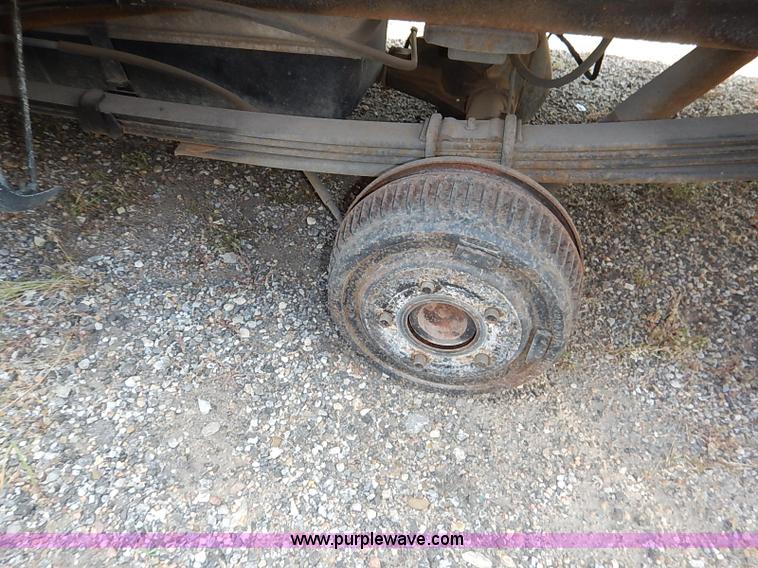 image for item I5439 1991 Chevrolet Silverado 1500 pickup truck