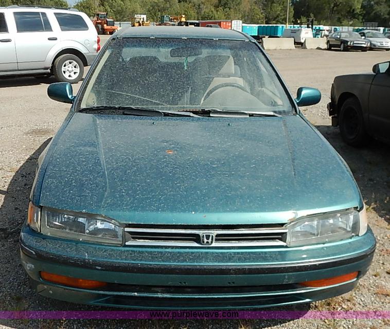 image for item I5440 1993 Honda Accord LX